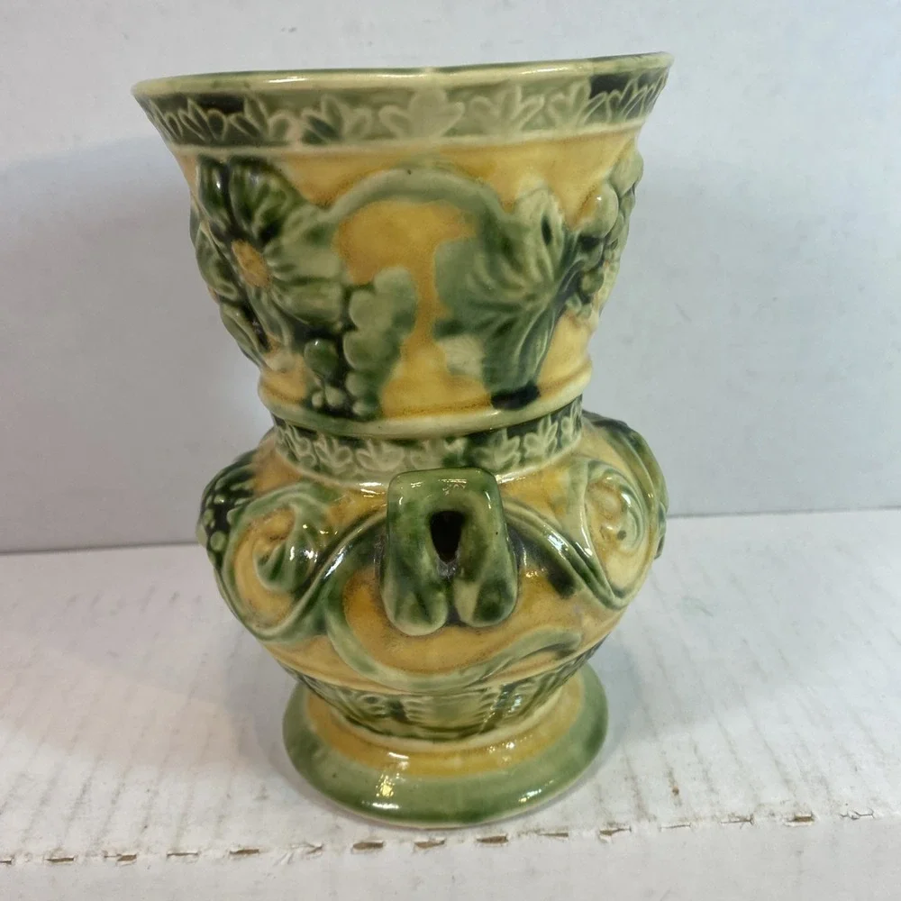 Vintage Occupied Japan Pottery Vase Raised‎ Flowers Grapes Hand Painted